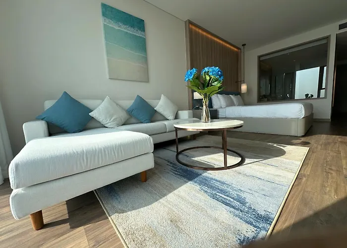 Alacarte - Luxury Seaview 1br Aparthotel Ha Long